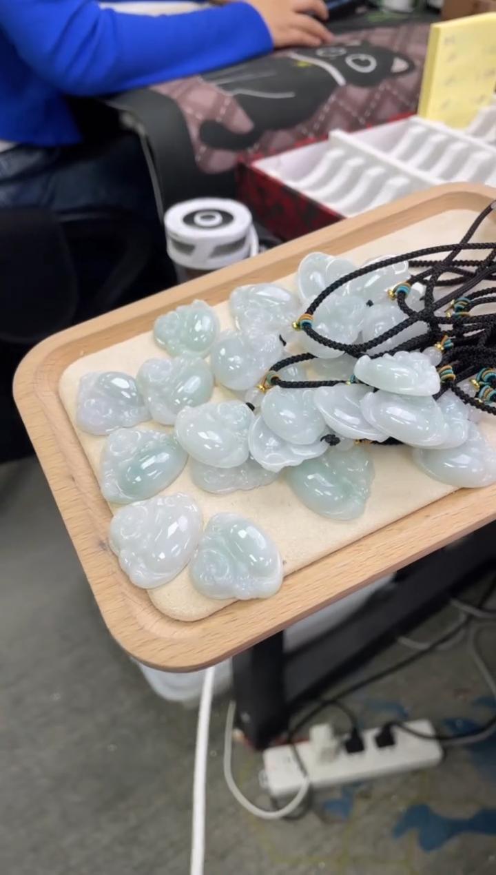 吊坠(不含链)未镶嵌翡翠佛公   多样性发货发一件
