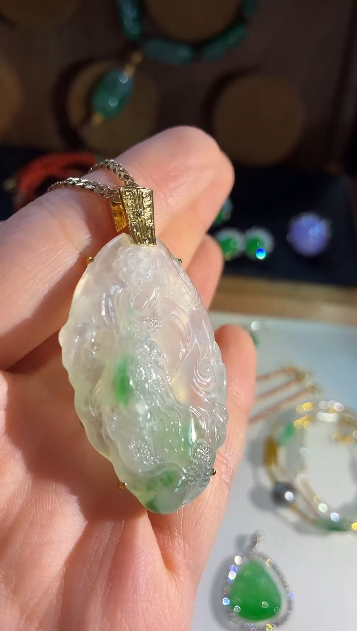 吊坠(不含链)18K金镶嵌翡翠吊坠