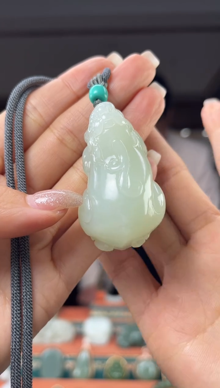 颈饰未镶嵌和田玉佩佩