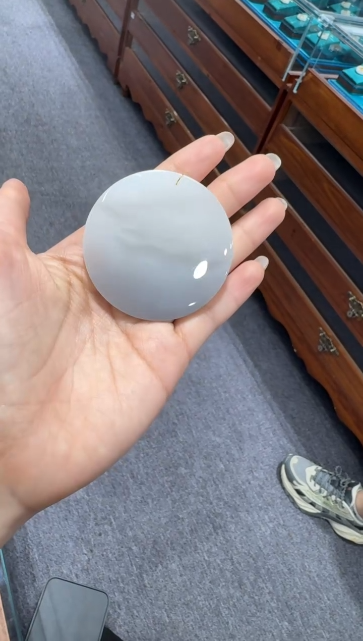 颈饰未镶嵌和田玉孤品 烟紫山水圆牌吊坠/配绳