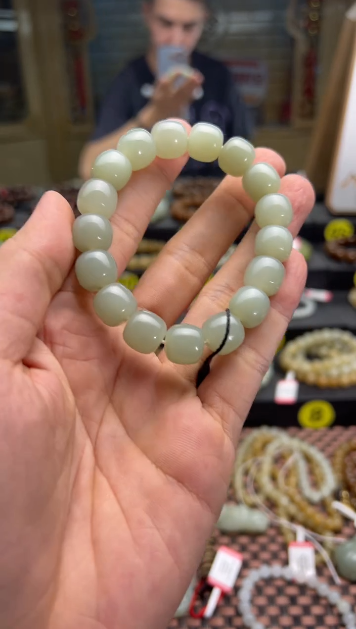 手串未镶嵌和田玉且末料青白玉老型珠手串卡11*12