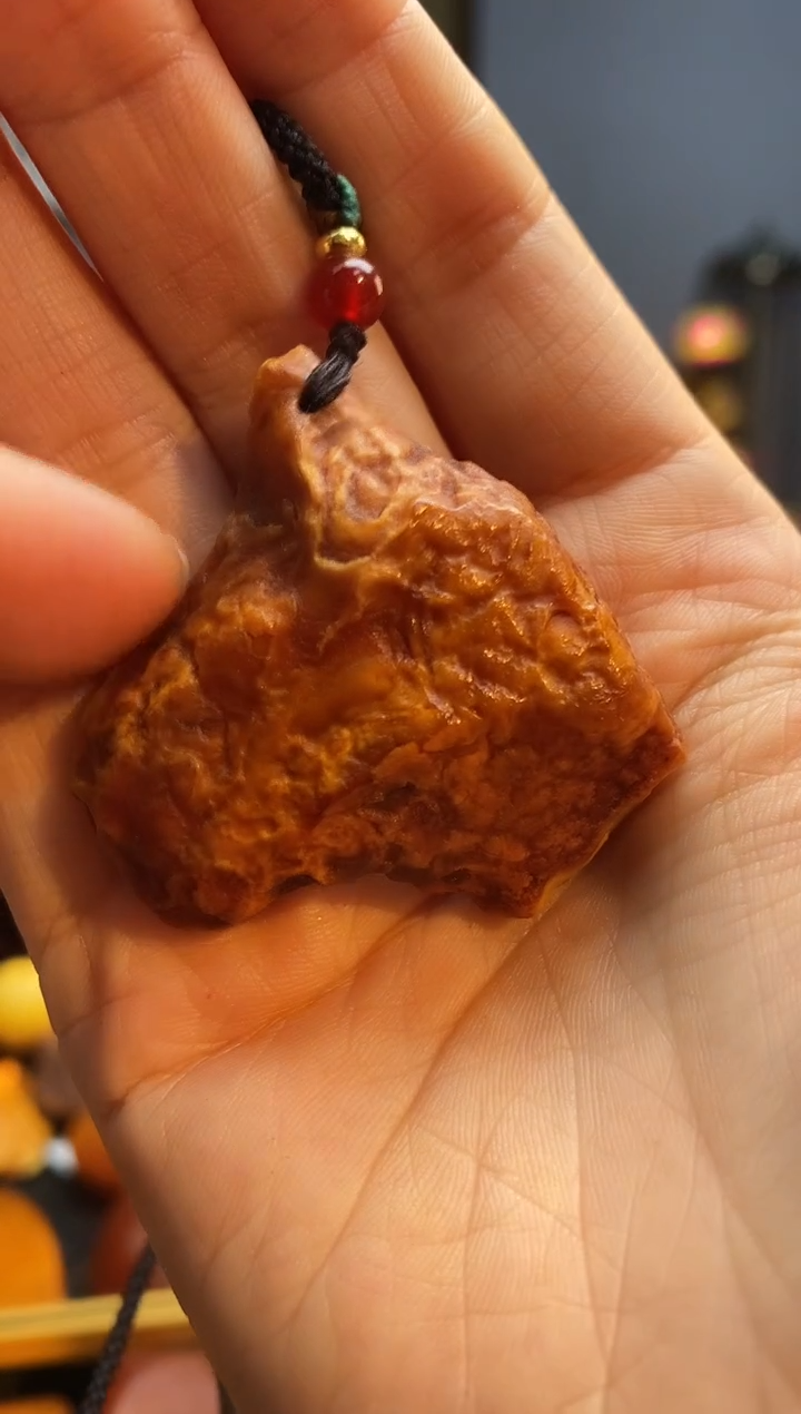 琥珀颈饰未镶嵌挂件
