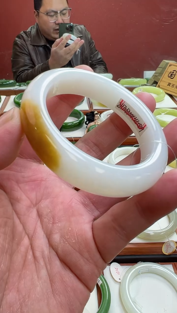 【闪购商品】和田玉手镯未镶嵌和田玉 手镯 未镶嵌