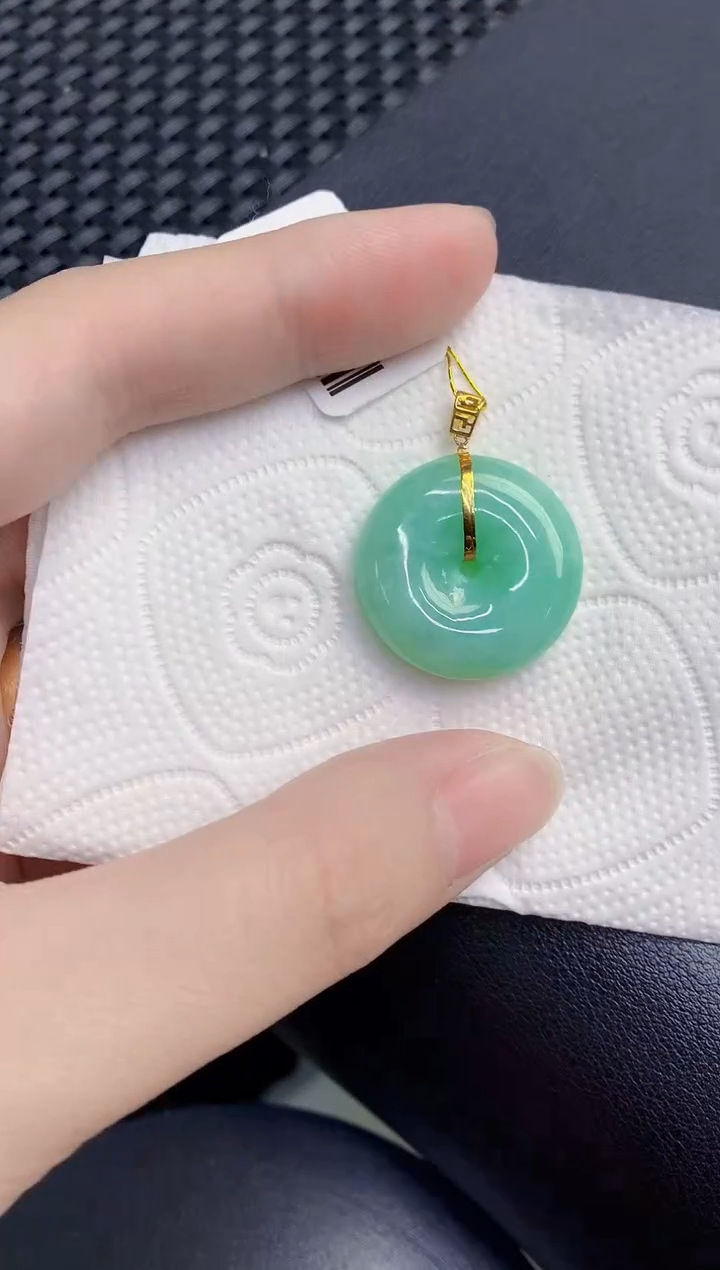 颈饰18K金镶嵌翡翠天然翡翠缅甸A货