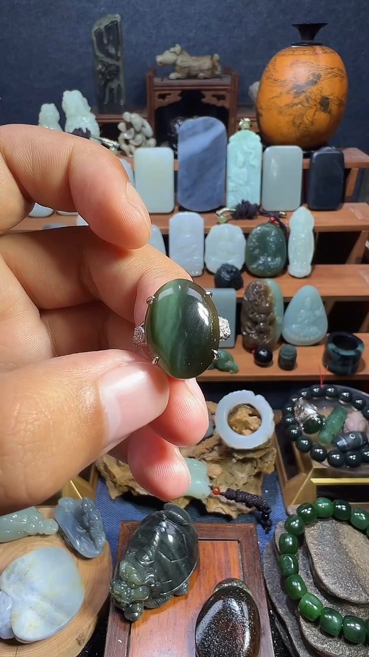 颈饰未镶嵌和田玉斌*1