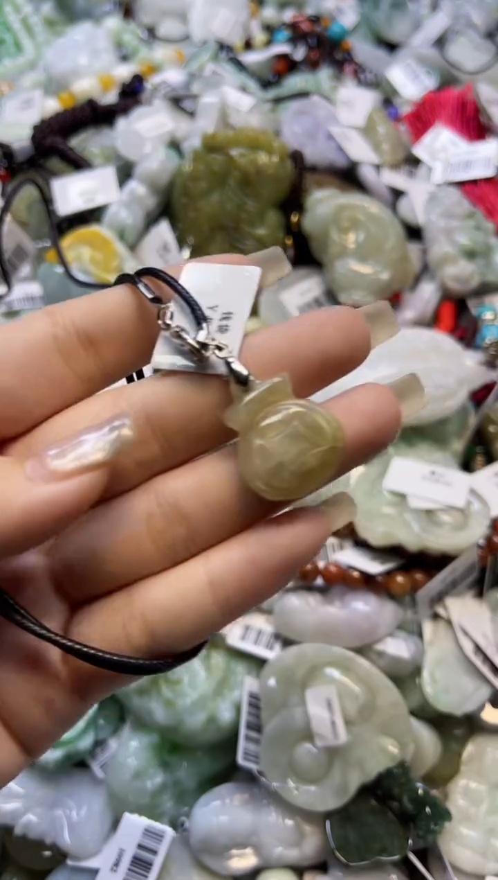 【闪购商品】翡翠颈饰未镶嵌00000483