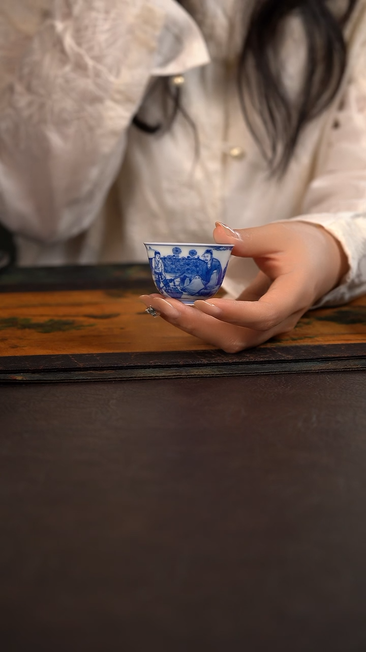 杯仪贤堂矾红加金陶渊明爱菊一口杯