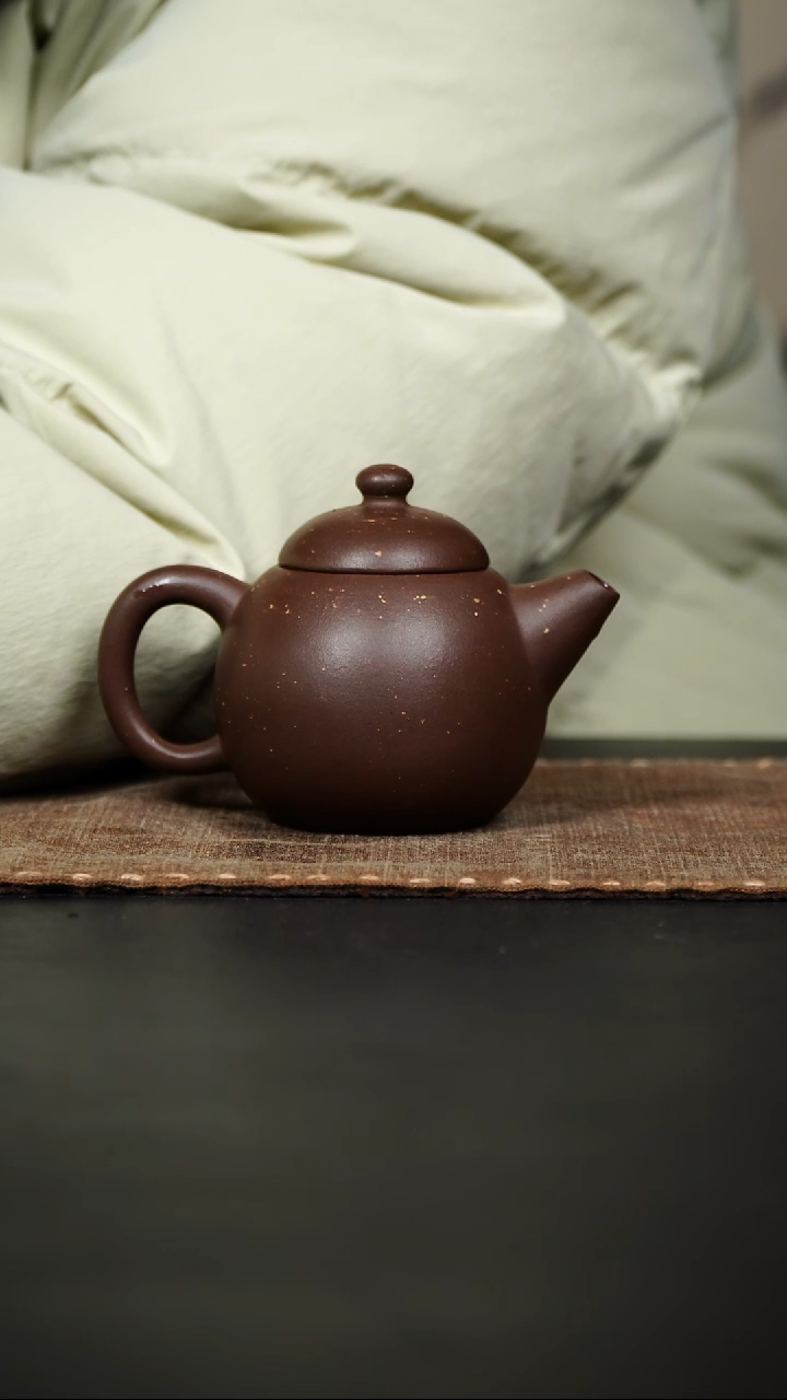 【闪购商品】紫砂茶壶龙蛋壶紫泥135cc