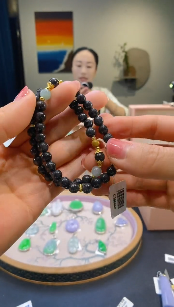 【闪购商品】翡翠吊坠(不含链)未镶嵌手串 多样性发其一