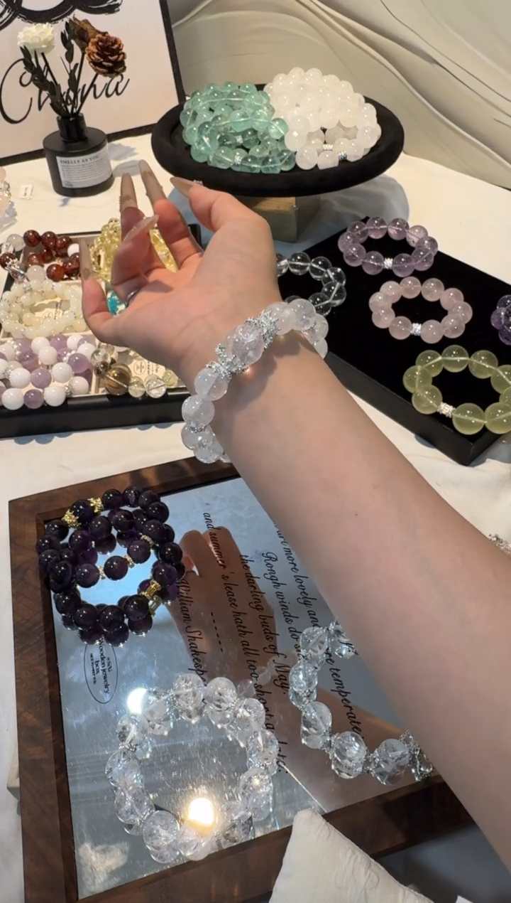 水晶手串未镶嵌白阿赛