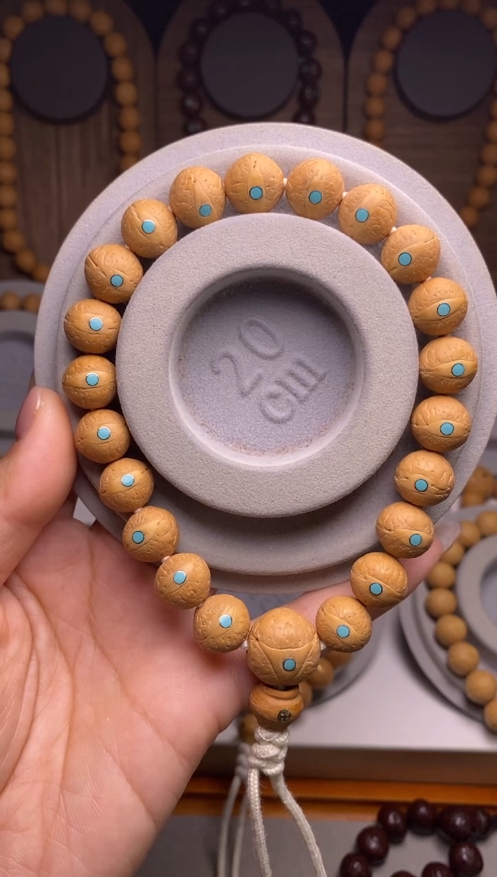 吊坠凤眼菩提12松钉手串