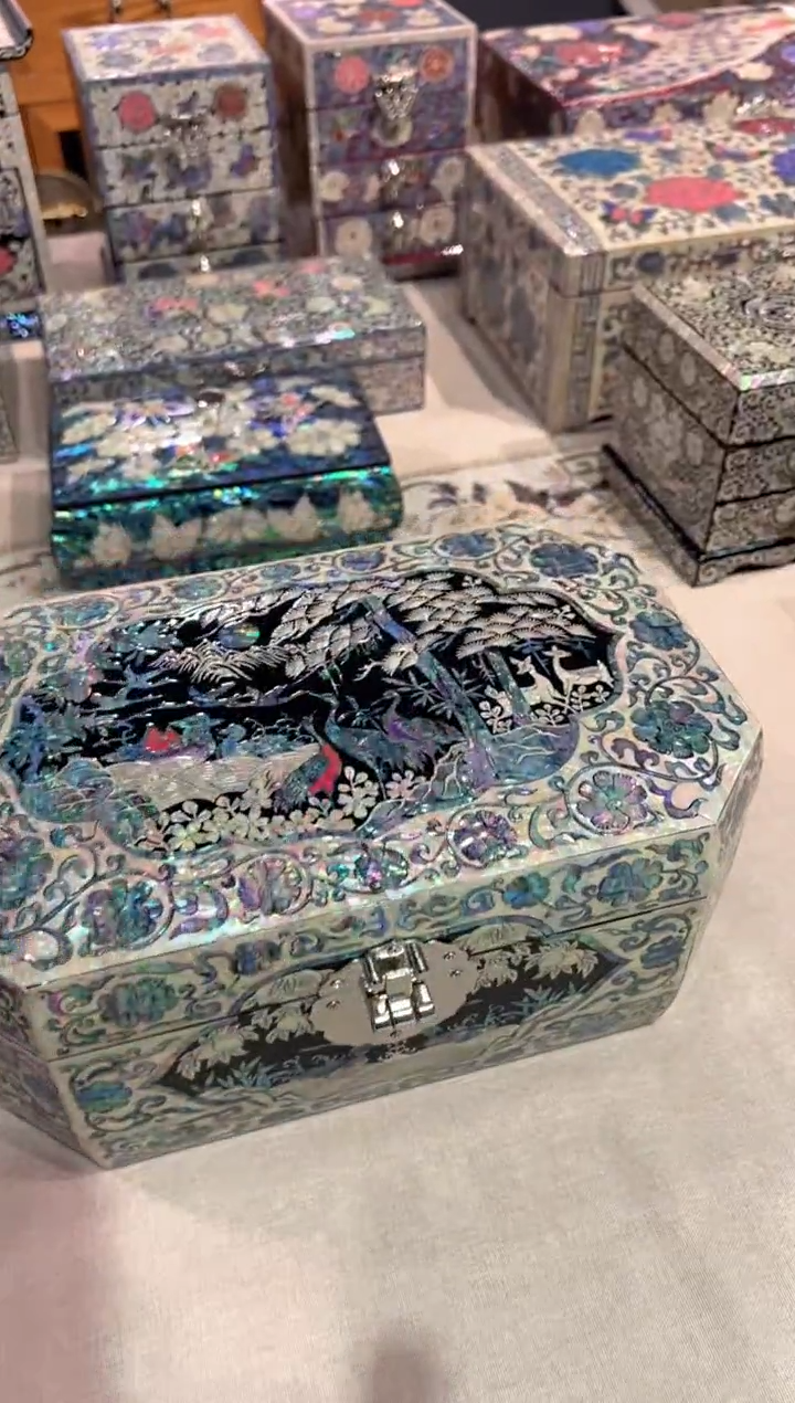 【闪购商品】绒布底·弘贝雅螺钿漆器文化馆