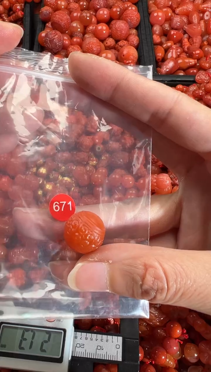 【闪购商品】南红玛瑙颈饰未镶嵌1