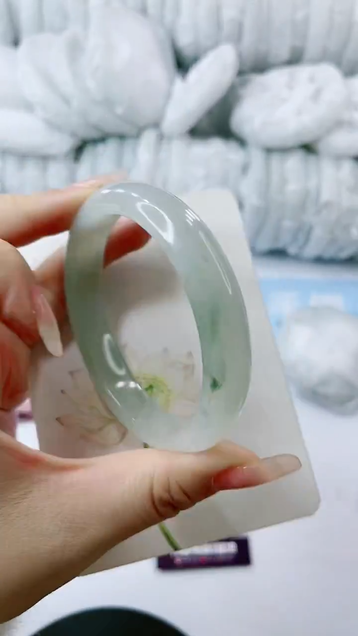 【闪购商品】石英质玉手镯未镶嵌多样性发货C241