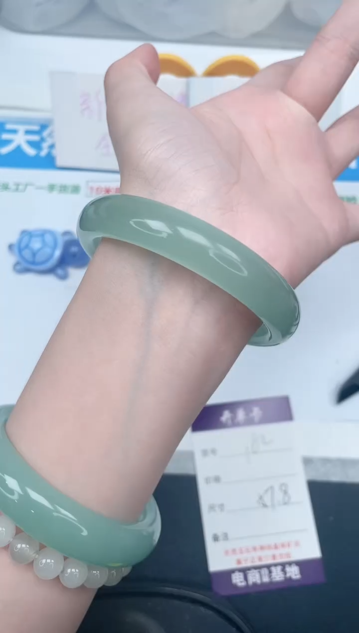 石英质玉手镯未镶嵌162-57.8