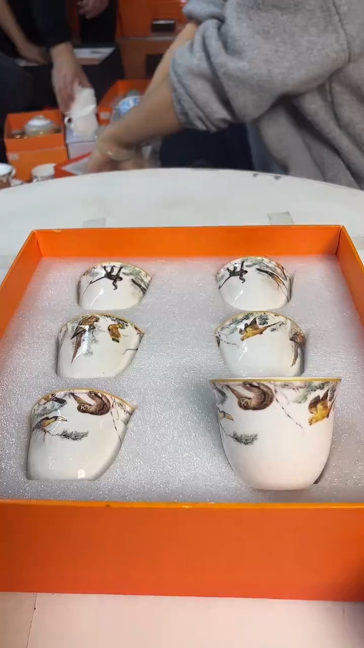 杯鸿辉家品牌瓷器，京东包邮！