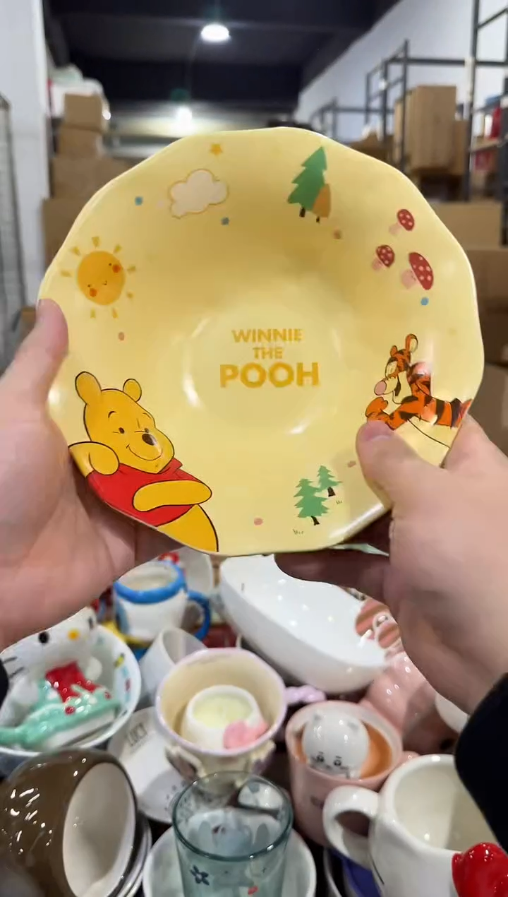 瓷片维尼八英寸餐盘