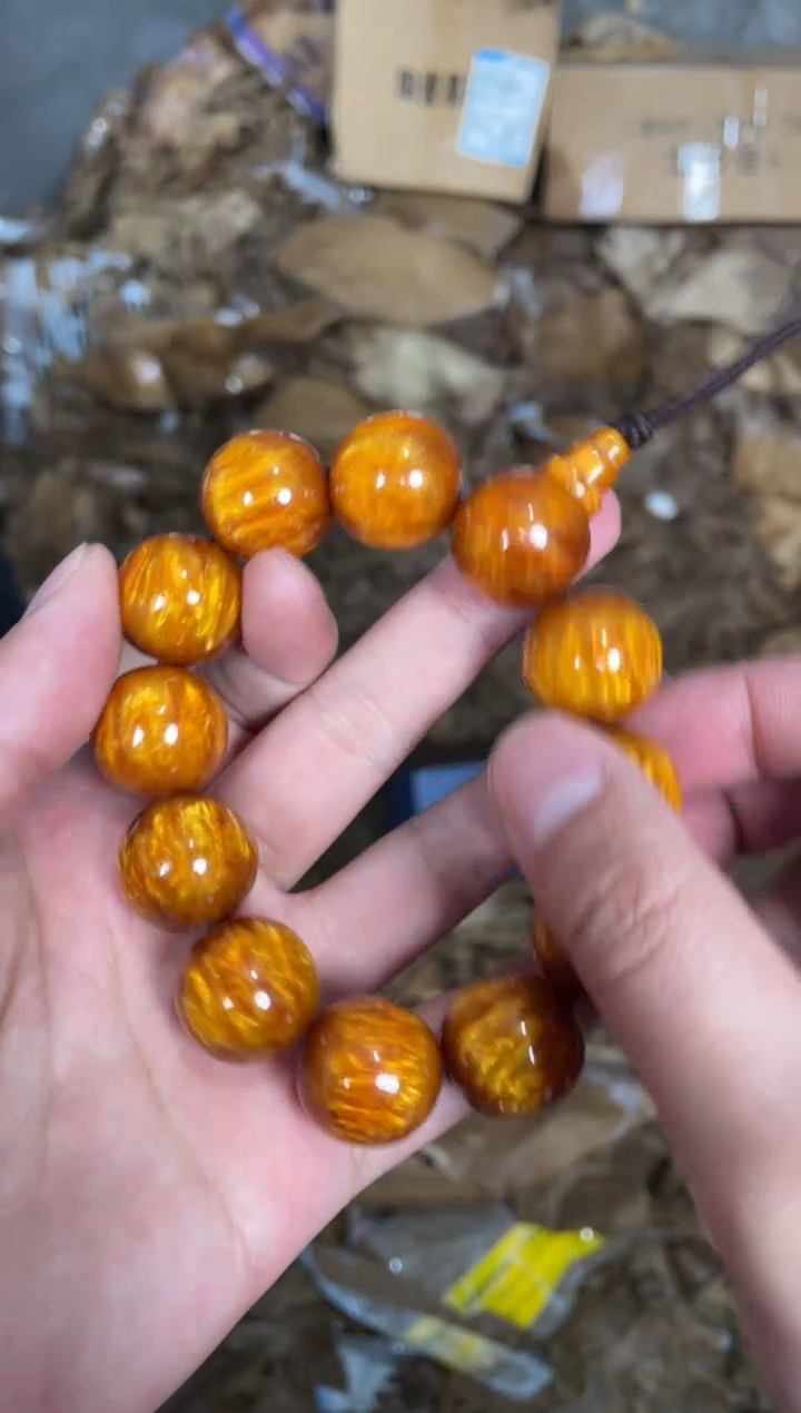 木质非金属捧月文创福利闪购商品