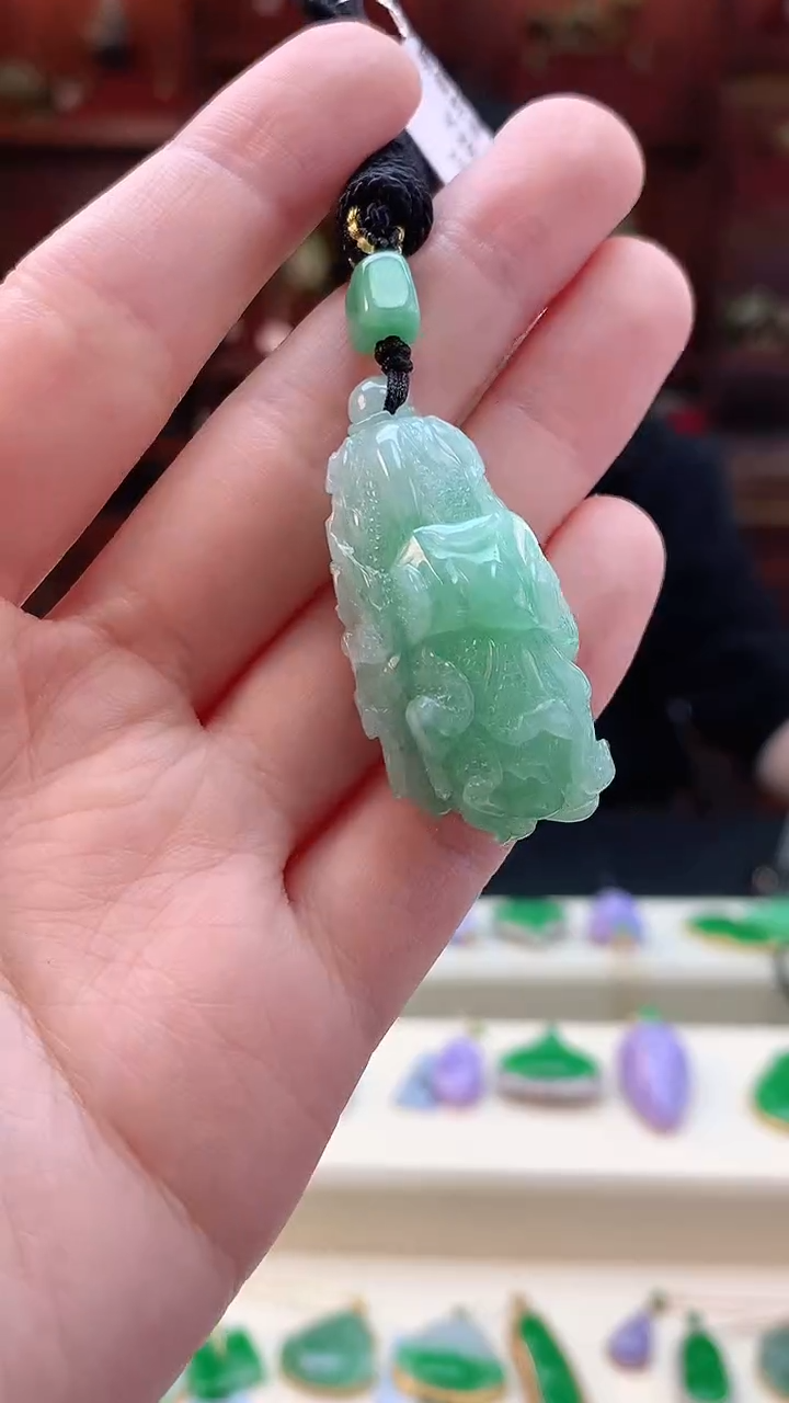 【闪购商品】翡翠颈饰未镶嵌赠礼盒证书 敏