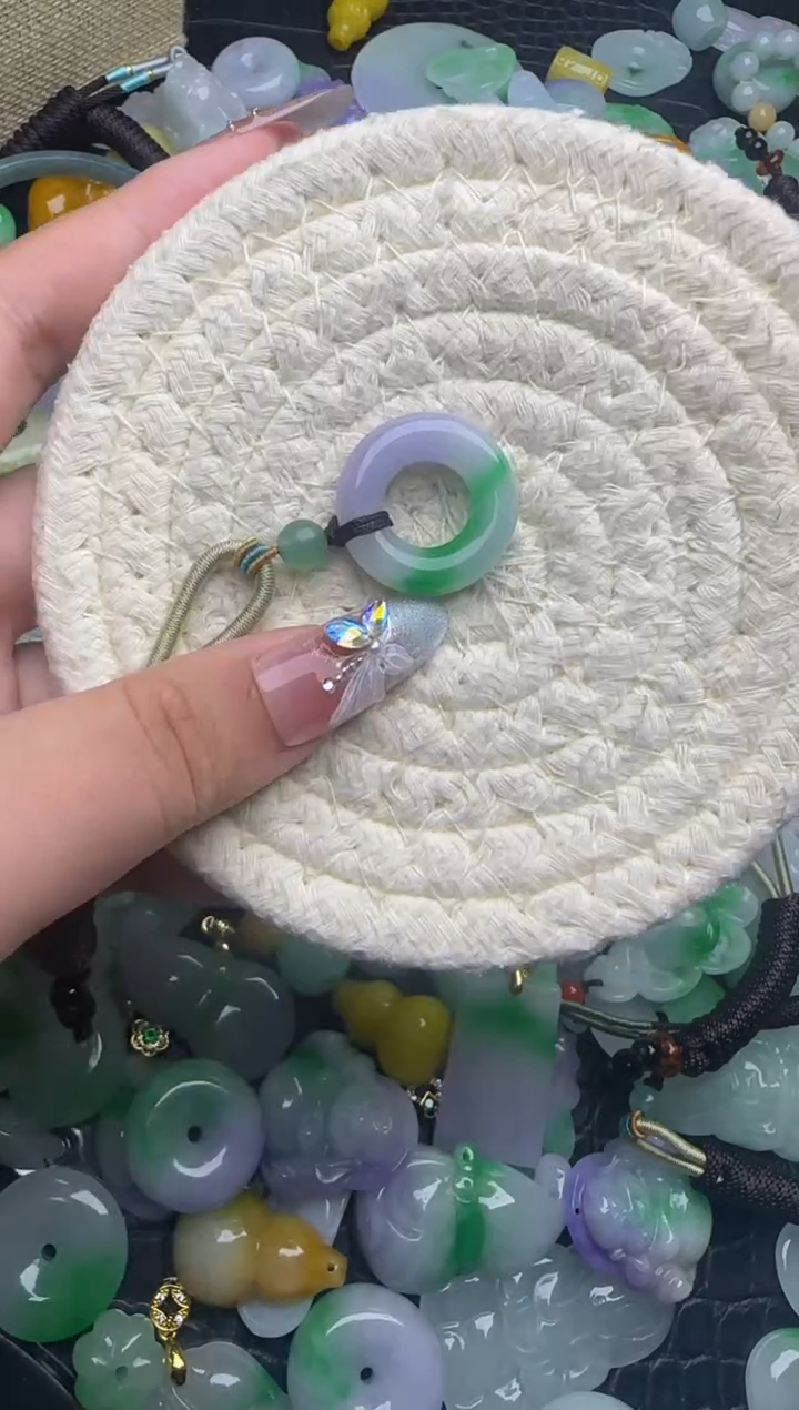 翡翠未镶嵌颈饰天然缅甸翡翠吊坠