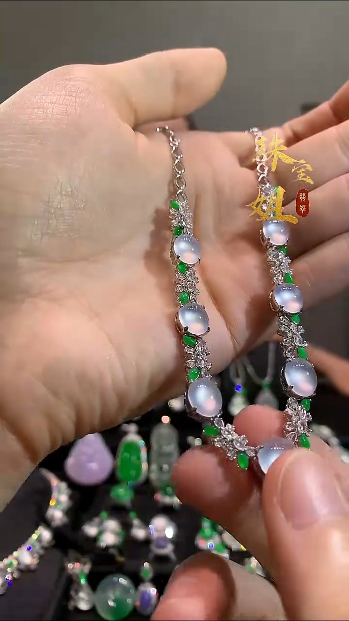 套链18K金镶嵌翡翠套链