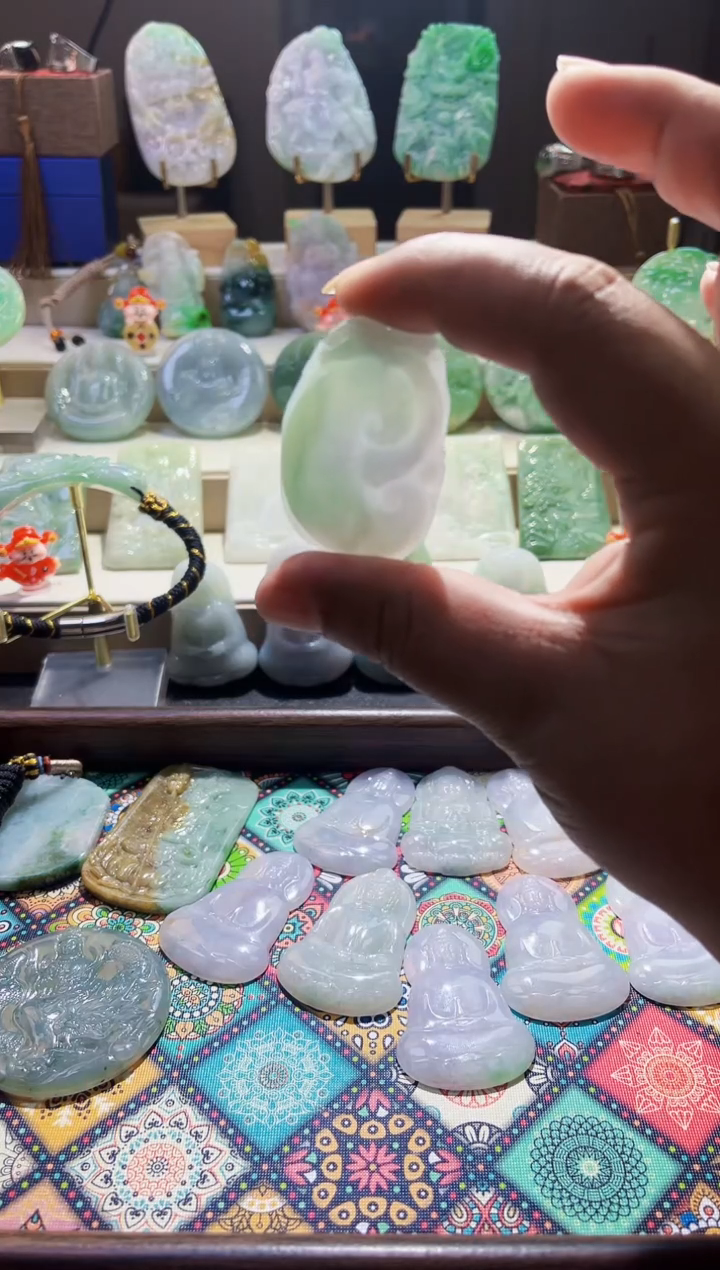 颈饰未镶嵌翡翠11/17  42