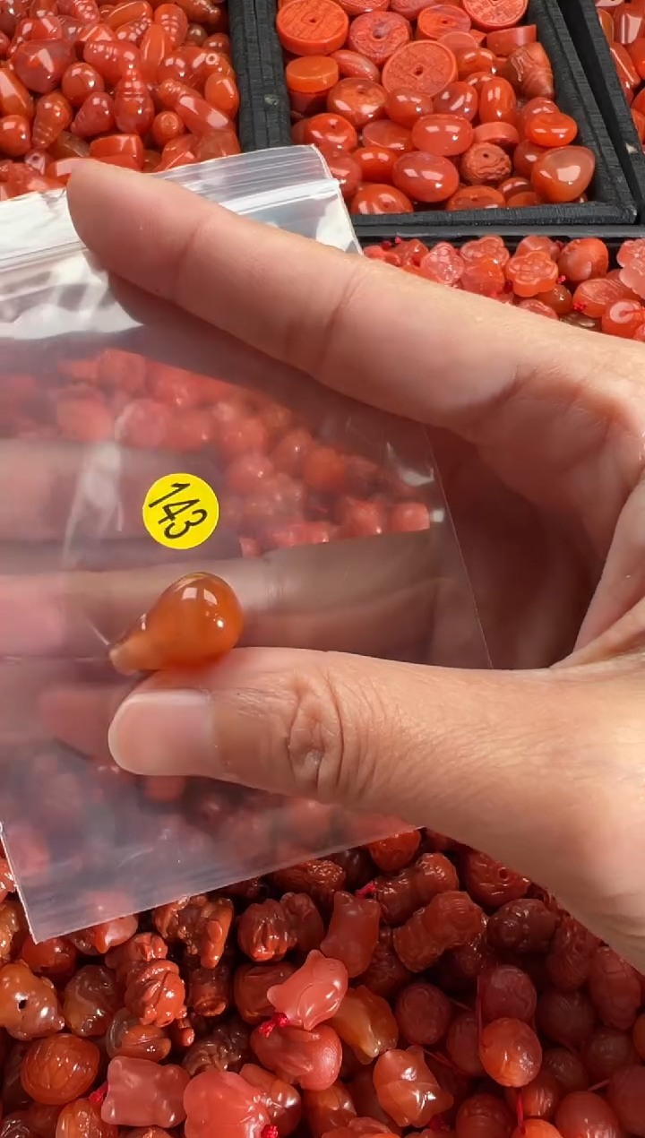 【闪购商品】南红玛瑙颈饰未镶嵌1