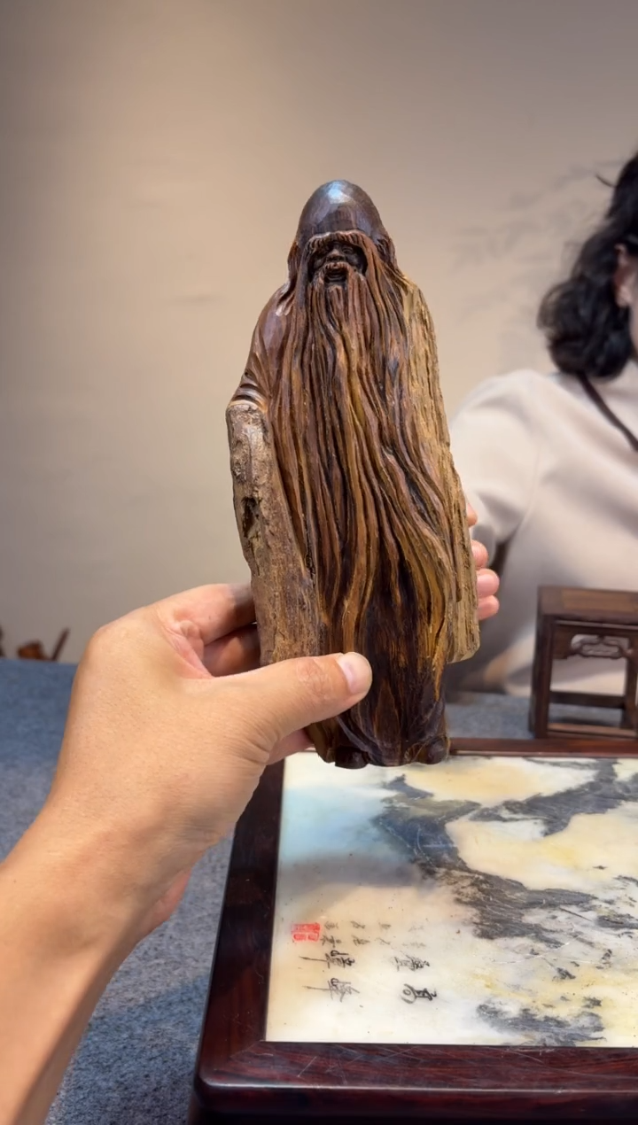 贡木明***5贡木贡木贡木