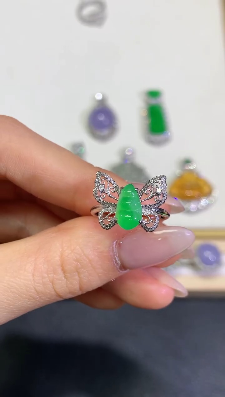 【闪购商品】翡翠颈饰18K金镶嵌团购51