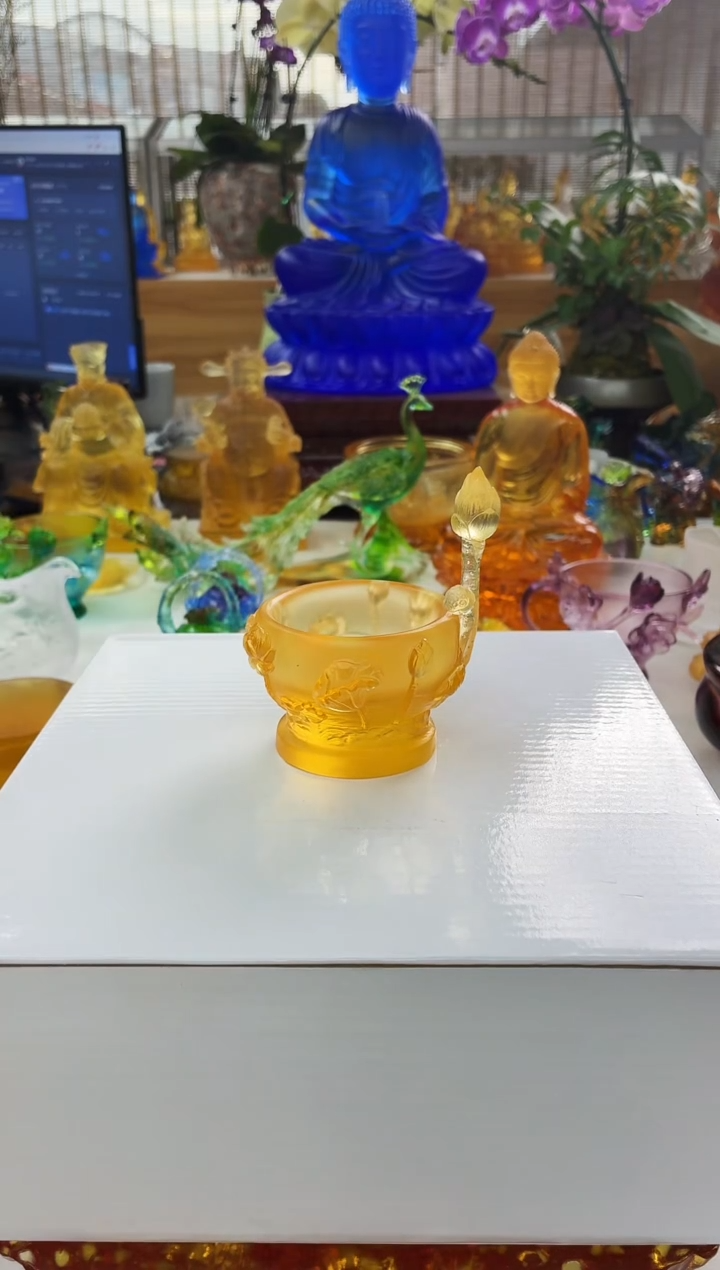 手工艺品琉璃琥珀色荷花烛台9*7公分