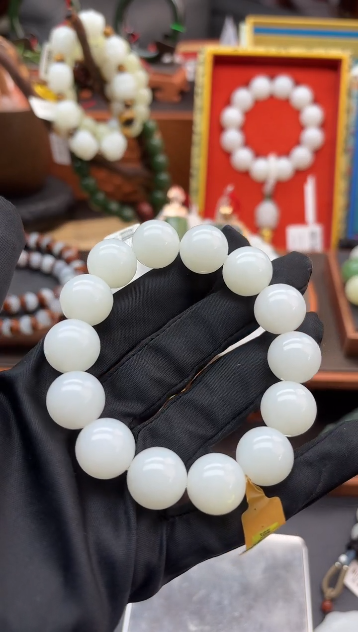 未镶嵌手串和田玉亿****钢董小姐推荐 多样性发货 拍一发一z16