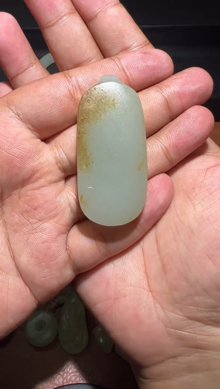 未镶嵌和田玉挂件和田玉