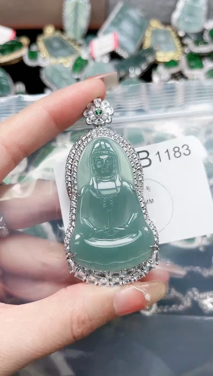 【闪购商品】翡翠颈饰未镶嵌1183赠皮绳