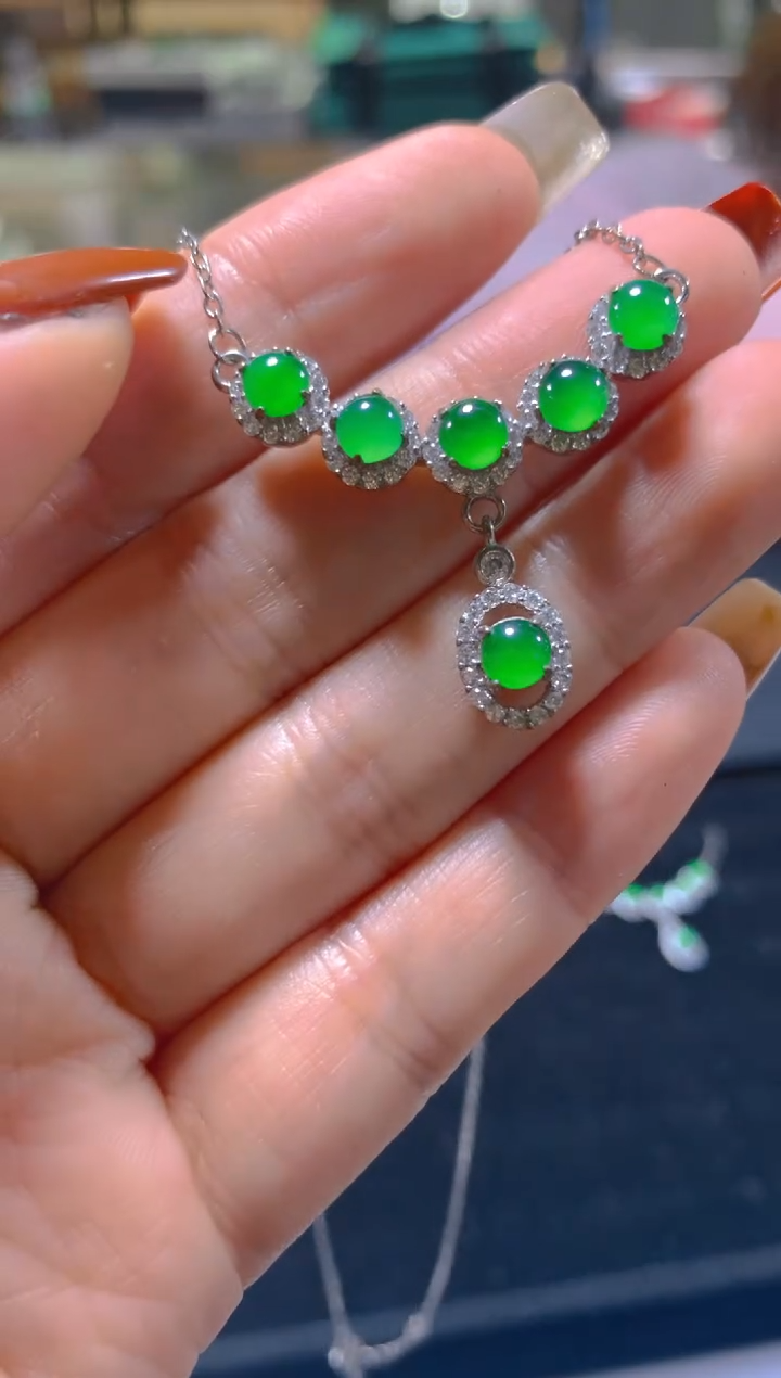 颈饰未镶嵌翡翠多样性发一