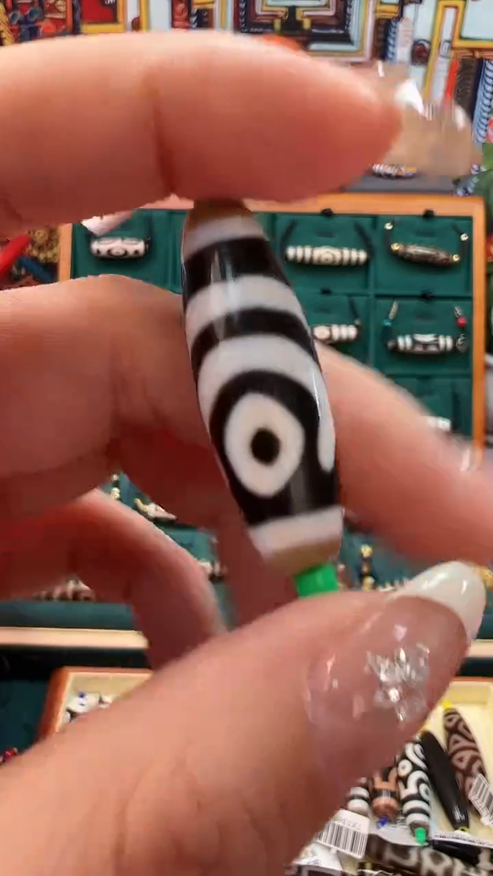 玛瑙/玉髓（覆膜）颈饰未镶嵌18.（微瑕）