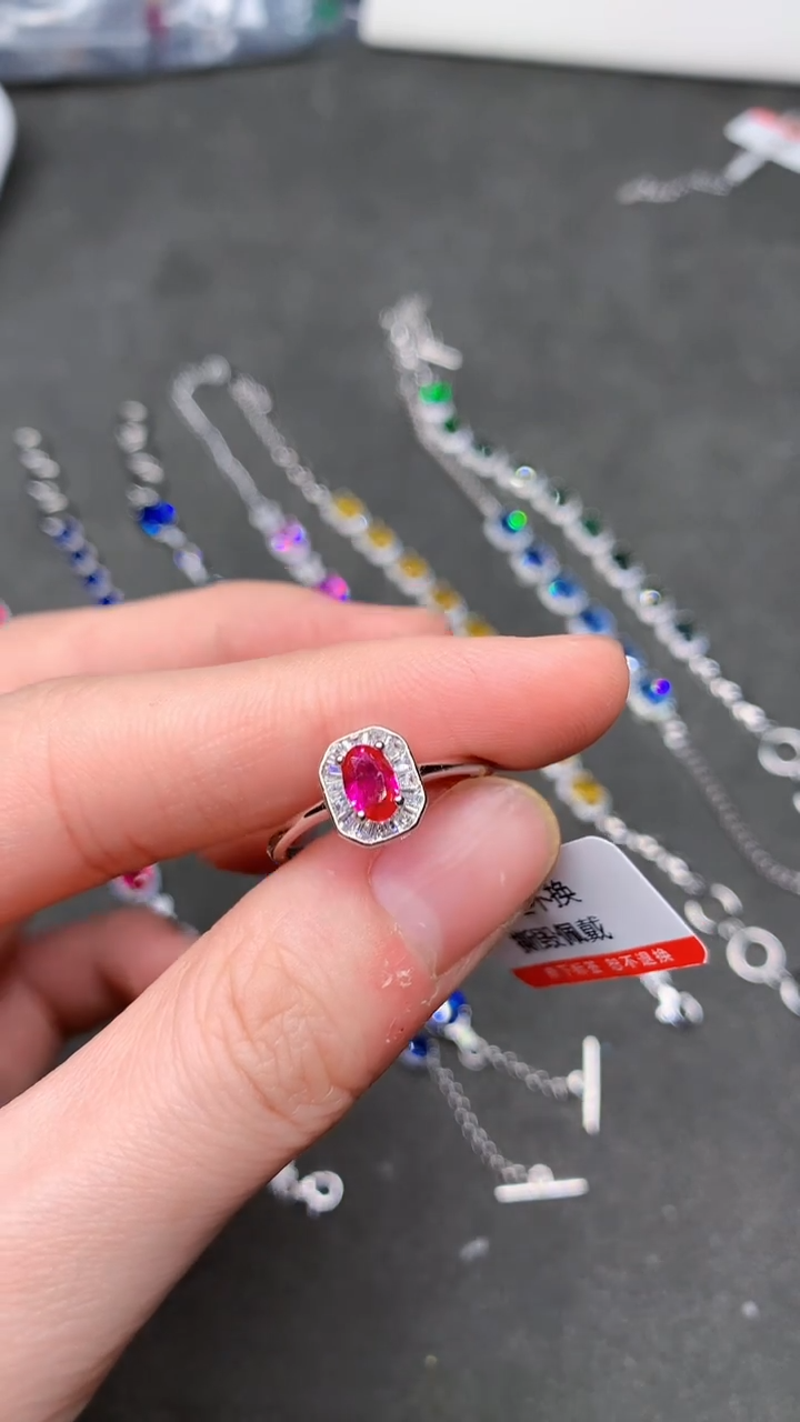 【闪购商品】红宝石戒指银S925镶嵌........