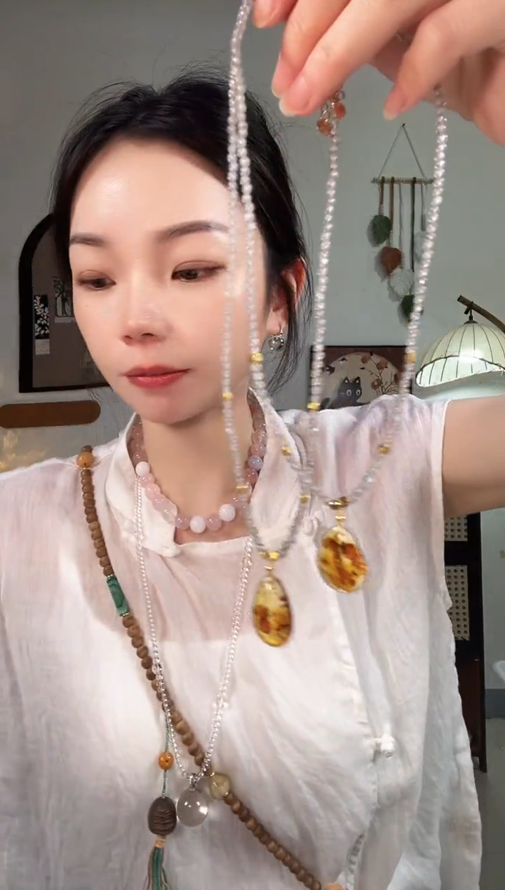 未镶嵌颈饰水晶Q639QQQQ