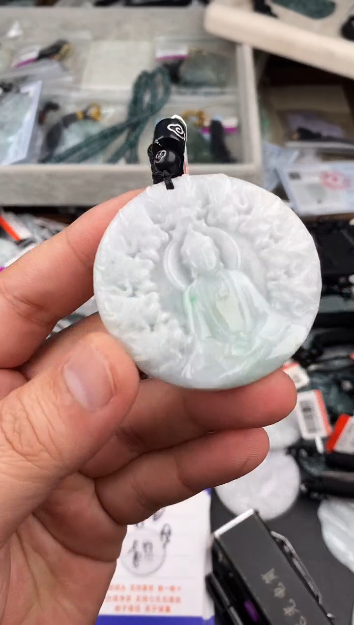 【闪购商品】翡翠颈饰未镶嵌  天然翡翠，一物一图