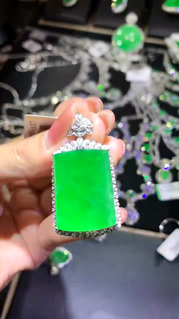 【闪购商品】翡翠吊坠(不含链)18K金镶嵌123-无事牌