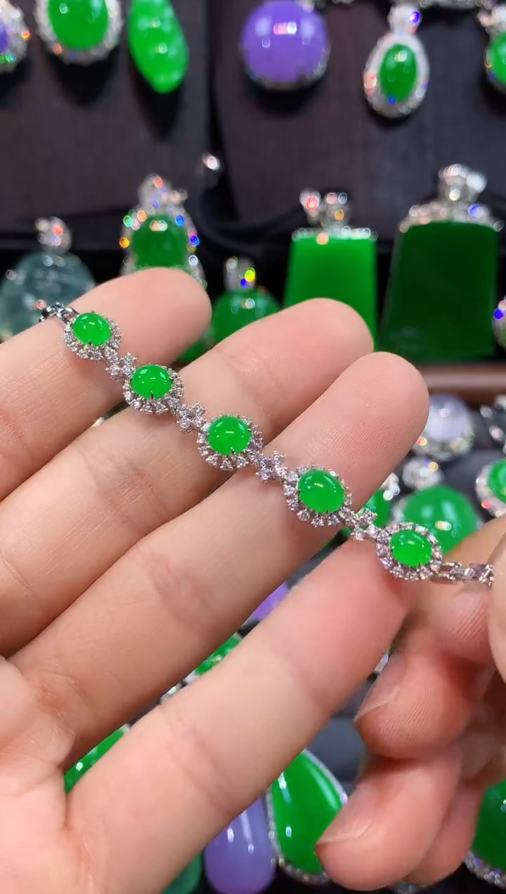 18K金镶嵌手链翡翠手链