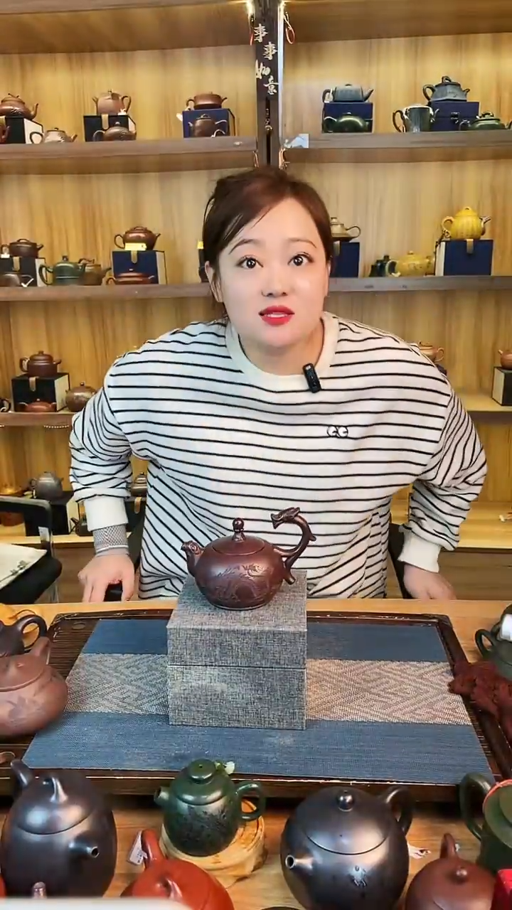 【闪购商品】紫砂茶壶龙把提梁【雪】