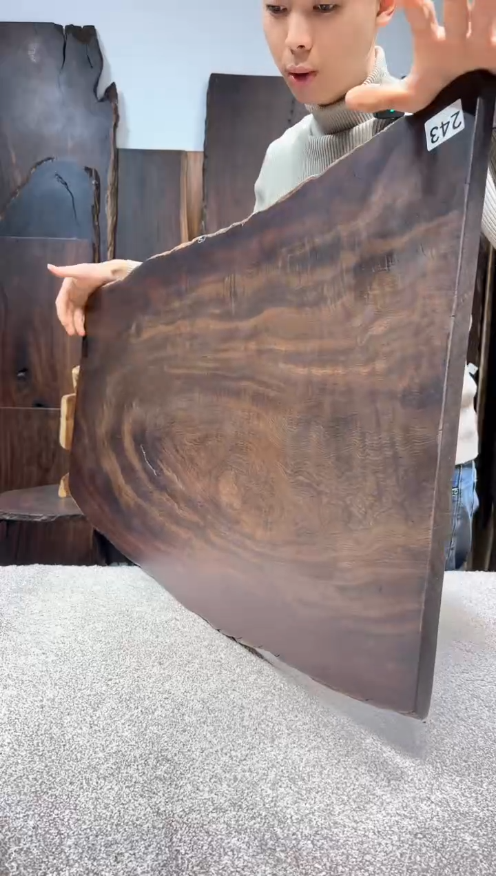 【闪购商品】风车木（黑檀木）尺寸90*55*2.5编号243