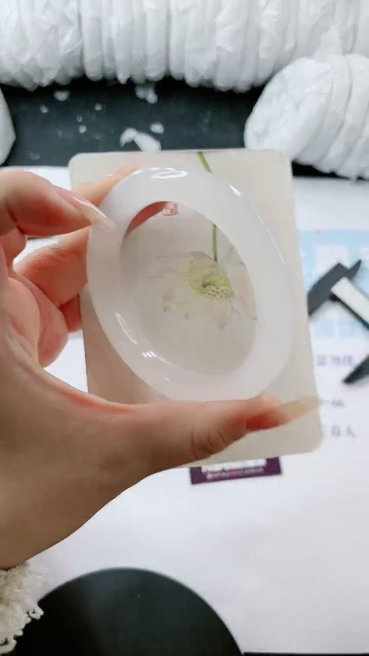 【闪购商品】石英质玉手镯未镶嵌多样性发货S494