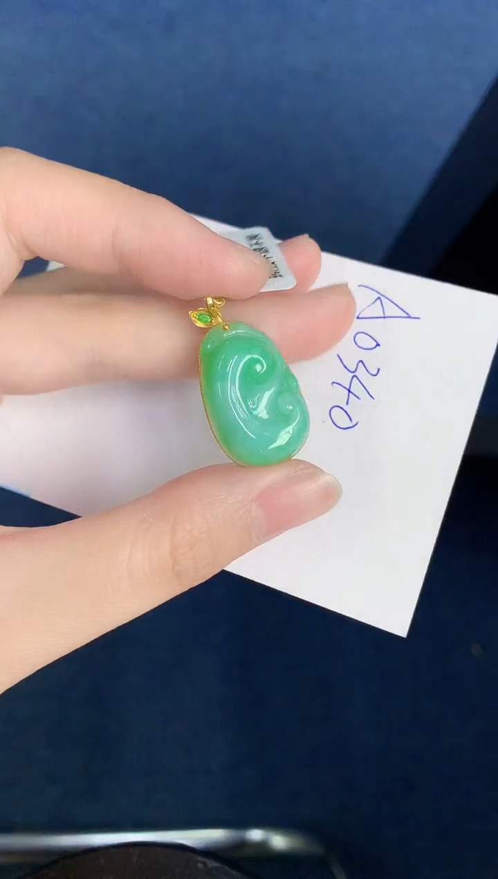 【闪购商品】翡翠颈饰18K金镶嵌000000000
