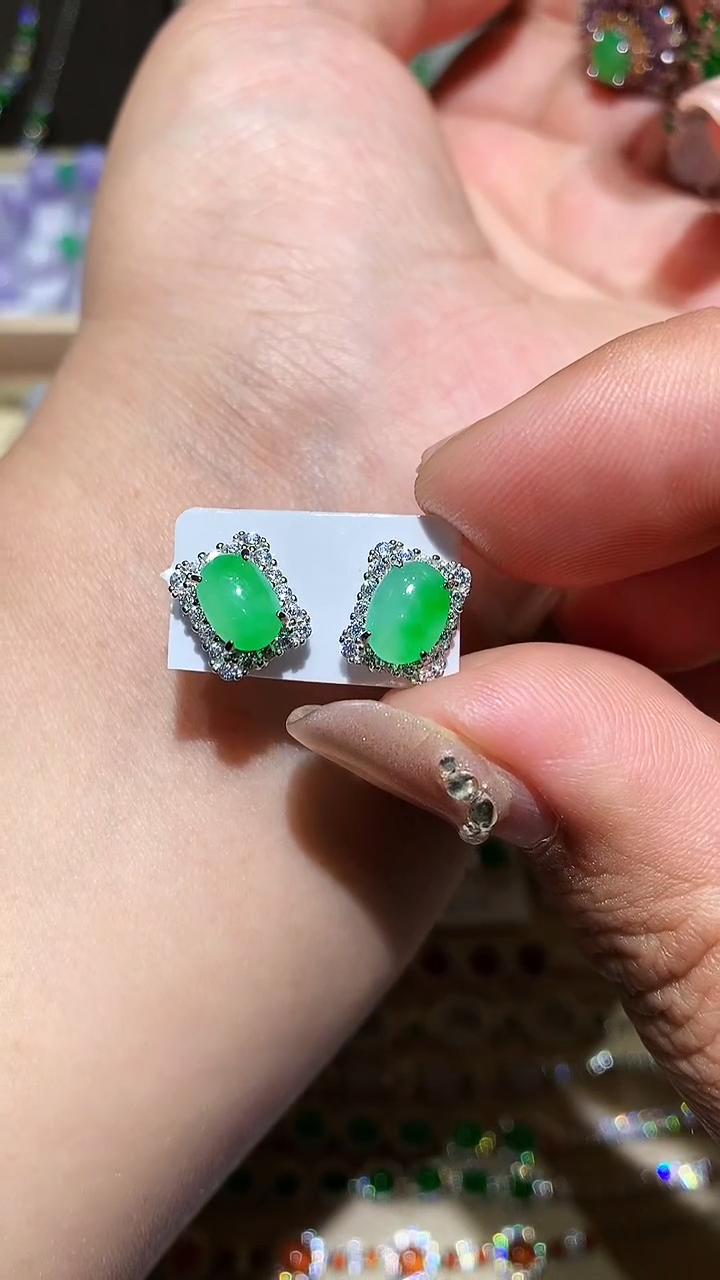 【闪购商品】翡翠耳饰未镶嵌耳钉