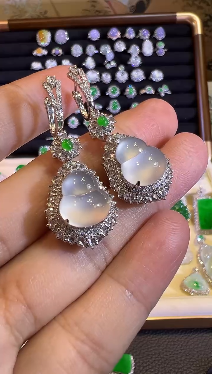 【闪购商品】翡翠耳饰18K金镶嵌玻璃种极光白葫芦耳坠吊坠两用