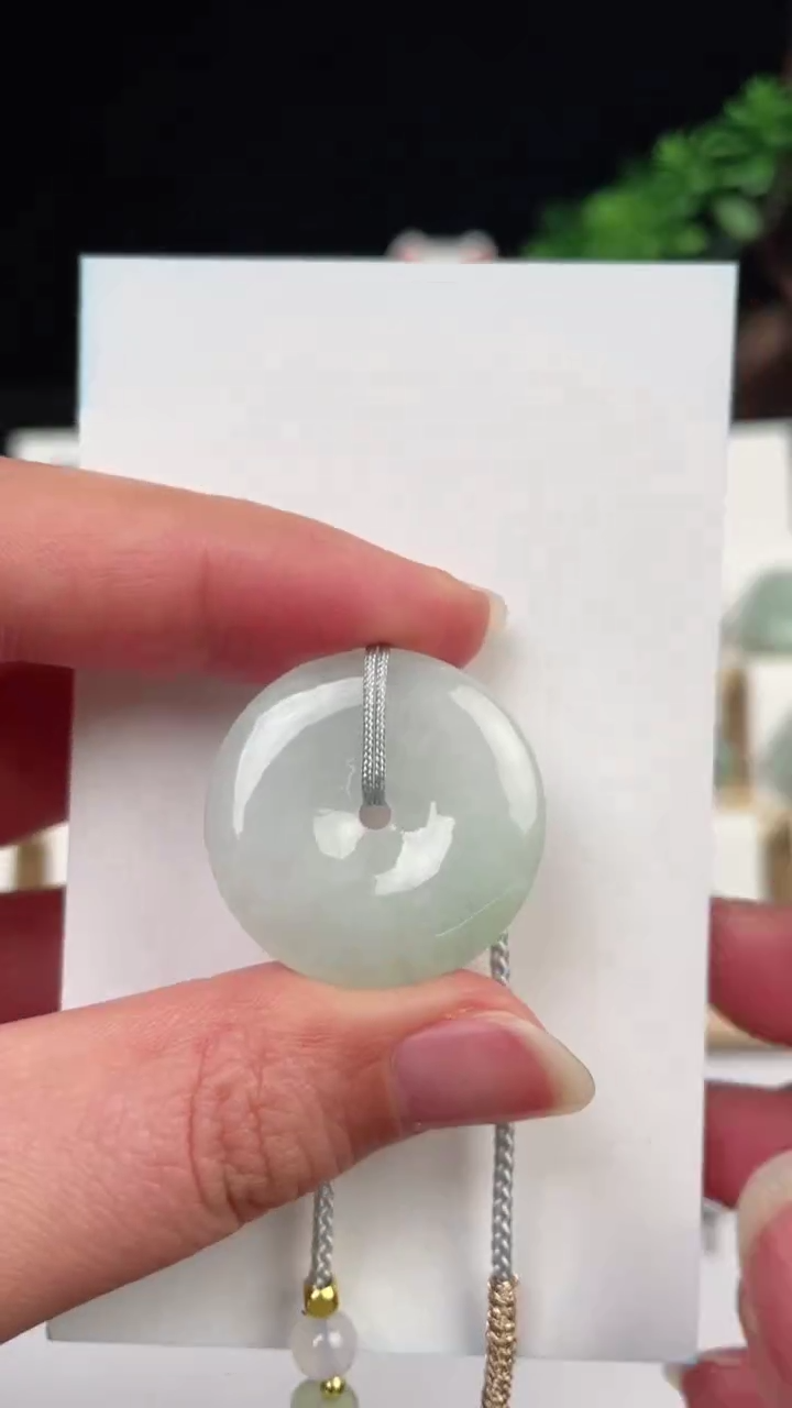 【闪购商品】翡翠颈饰未镶嵌平安扣