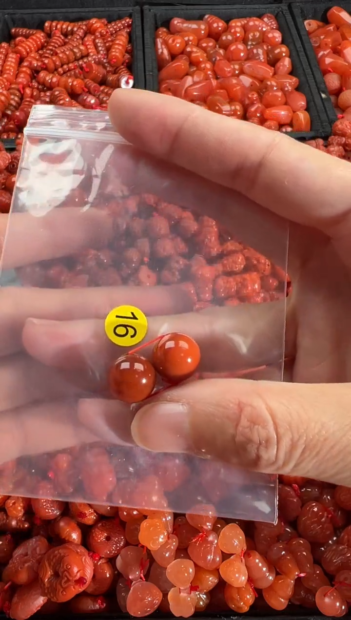 【闪购商品】南红玛瑙颈饰未镶嵌1