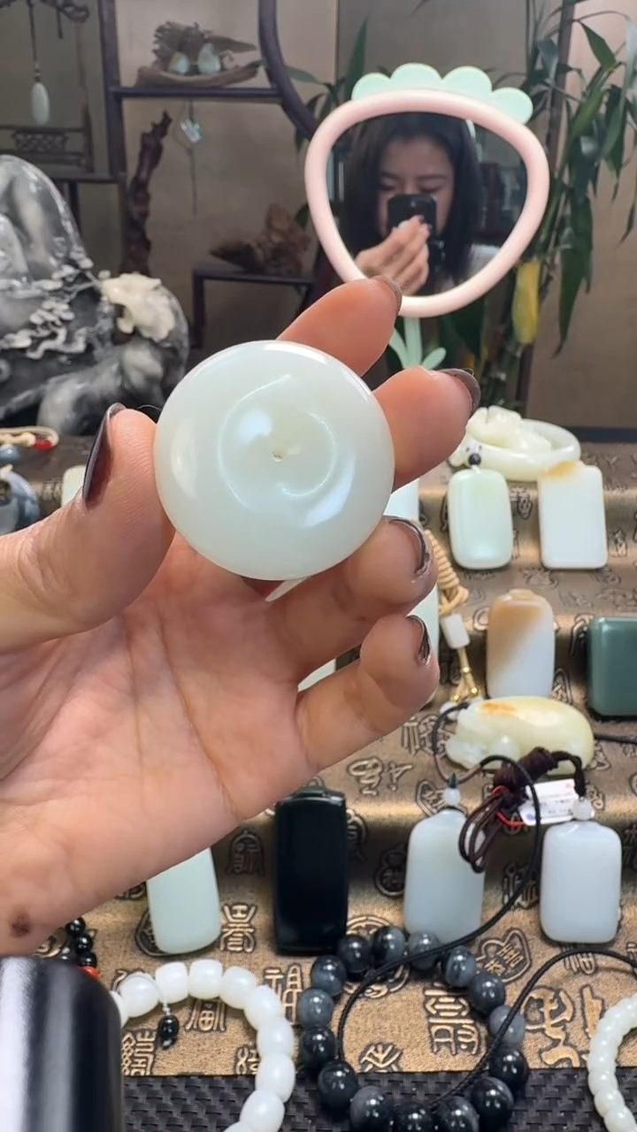 颈饰未镶嵌和田玉白玉平安扣