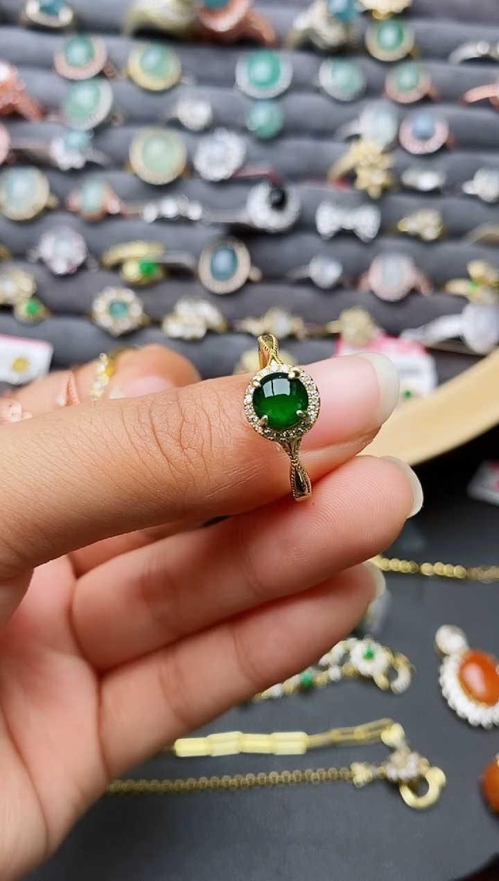 【闪购商品】翡翠戒指银S925镶嵌瑞丽市颜玉珠宝